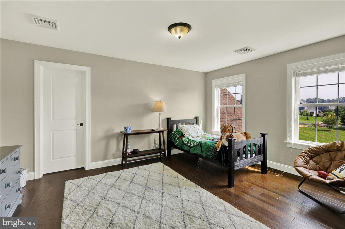 464 Greenhedge Drive photo 37