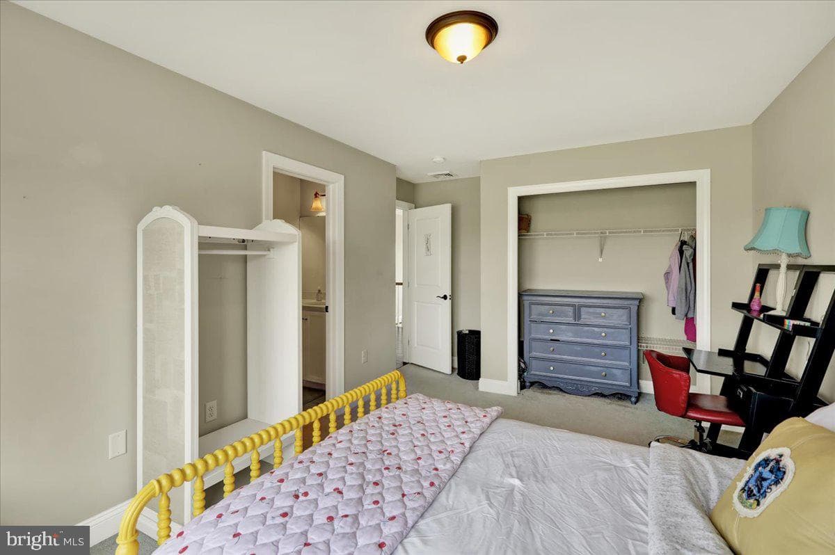 464 Greenhedge Drive photo 41