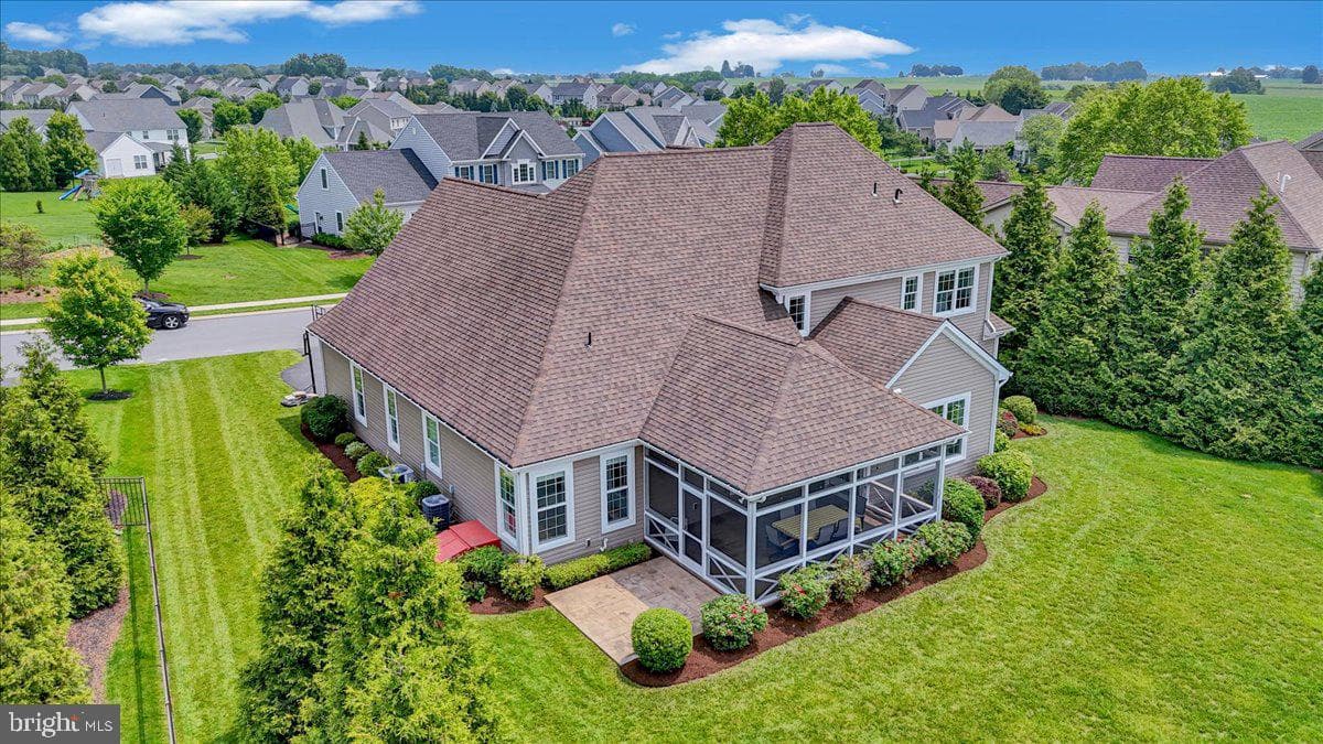 464 Greenhedge Drive photo 57
