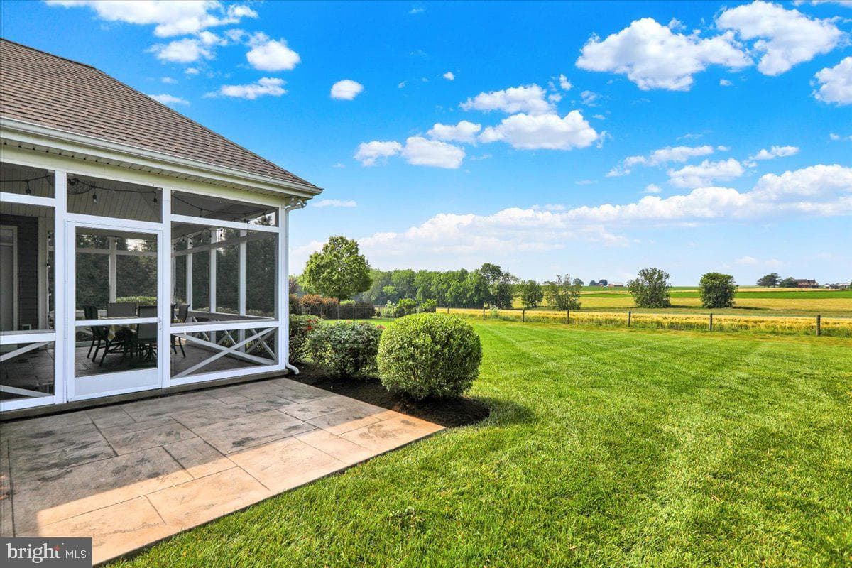 464 Greenhedge Drive photo 60