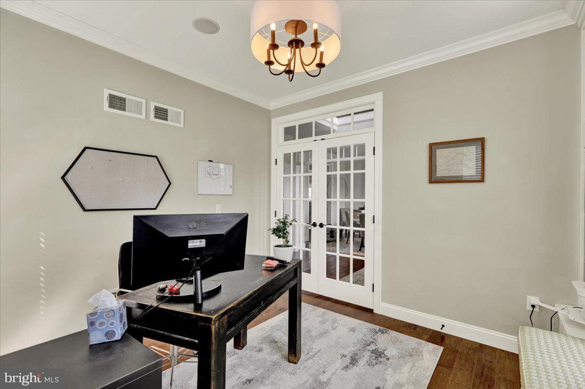 464 Greenhedge Drive photo 8