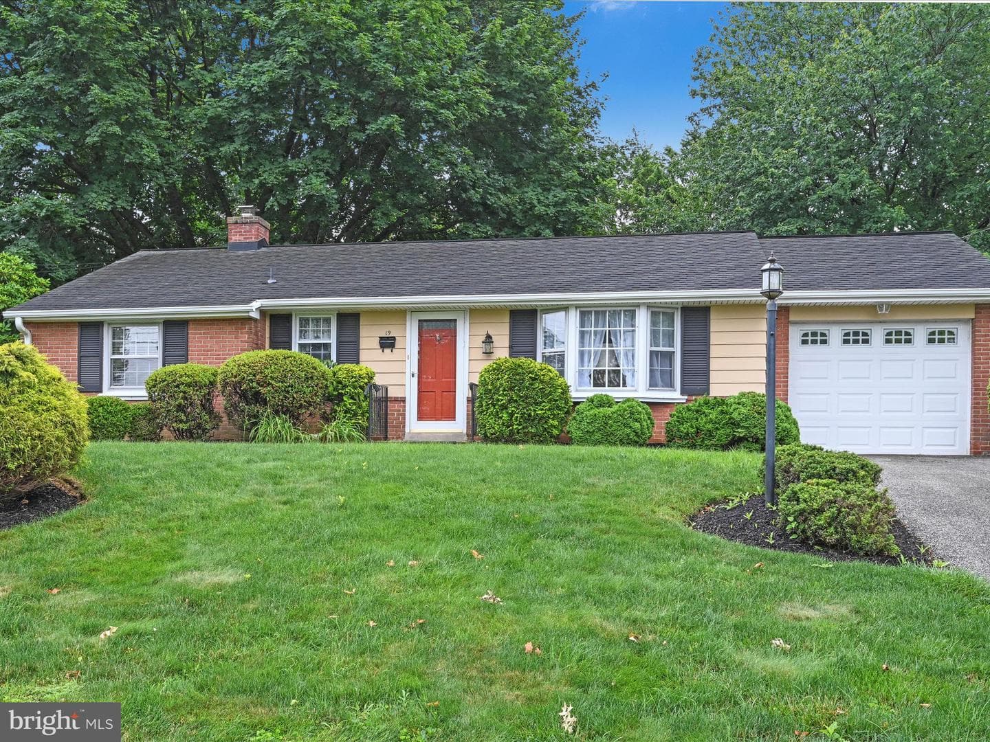 19 Pleasant View Drive photo 2