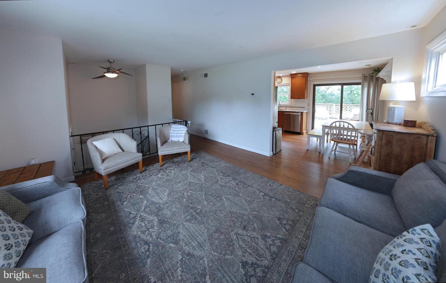 3824 Hillcrest Drive photo 13