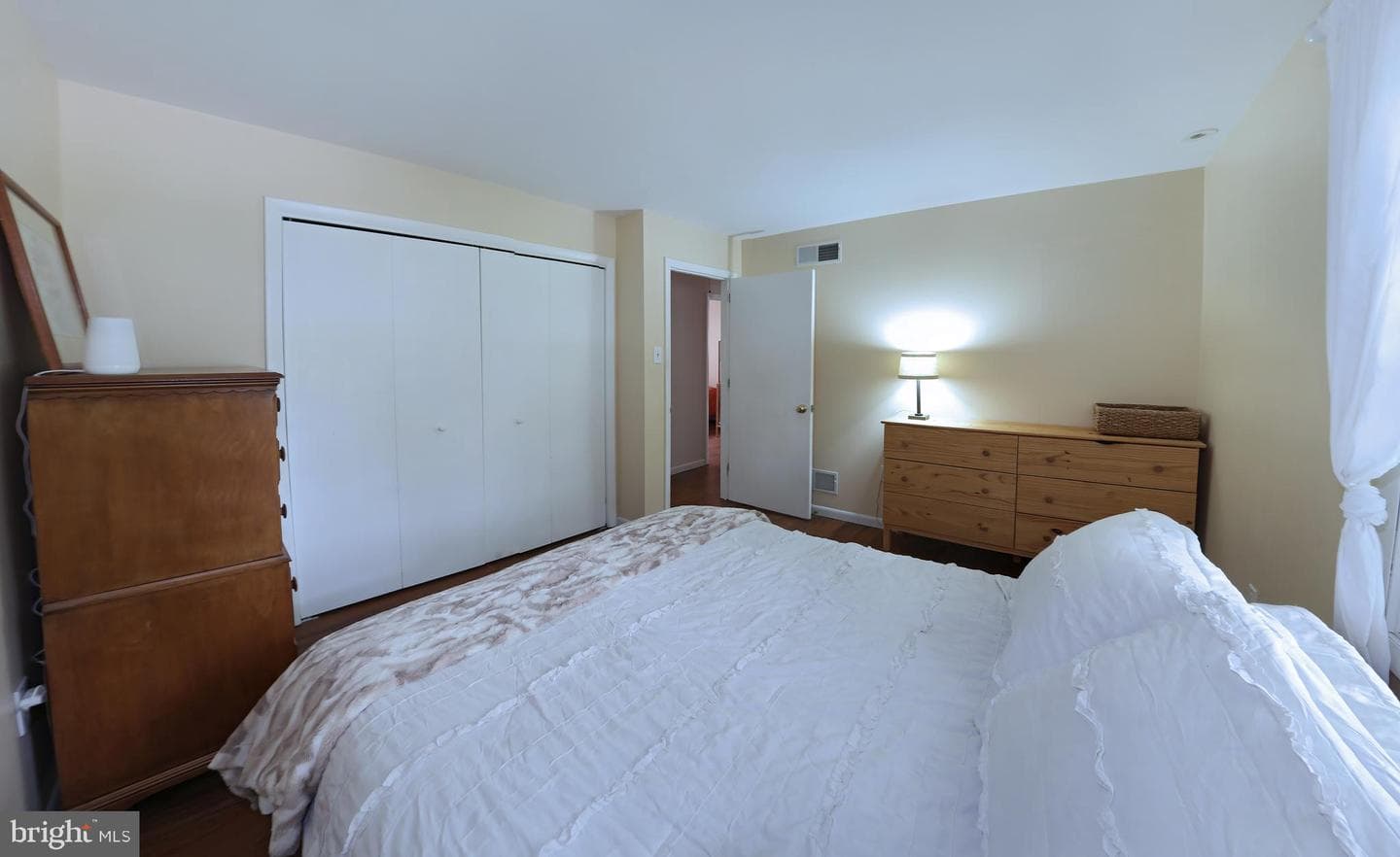 3824 Hillcrest Drive photo 20