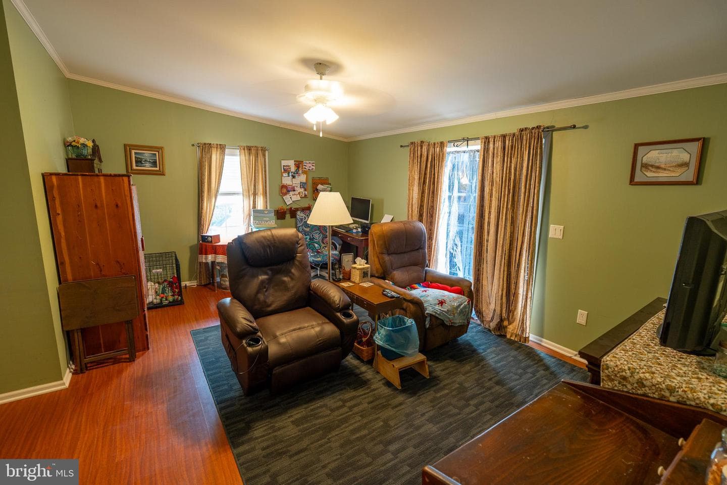688 Hopeland Road photo 25