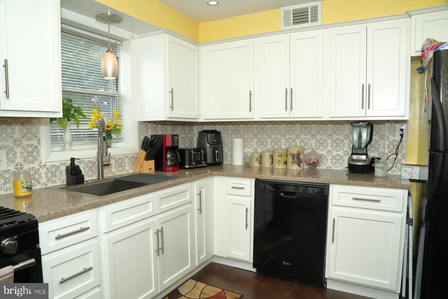 1145 Jamaica Road photo 10