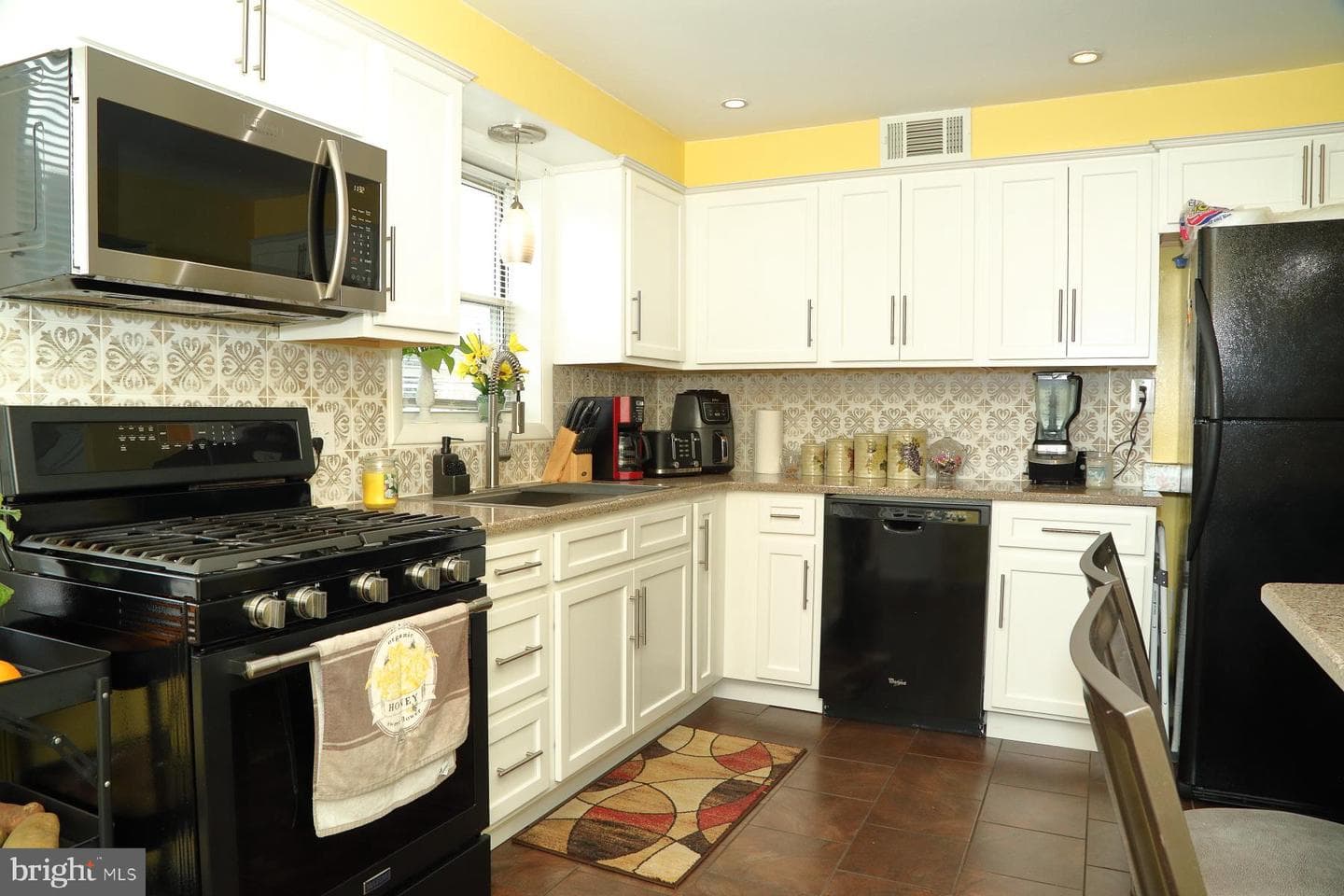 1145 Jamaica Road photo 11