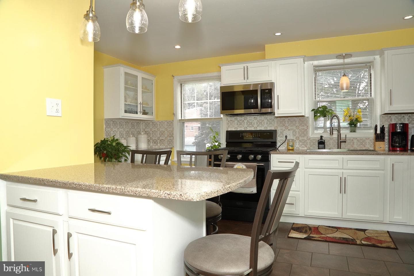 1145 Jamaica Road photo 16