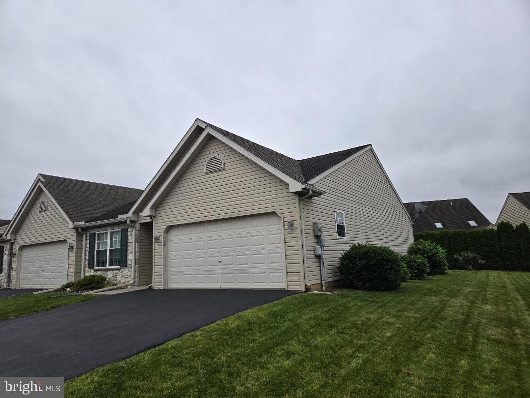 2162 Weeping Willow Lane photo 1