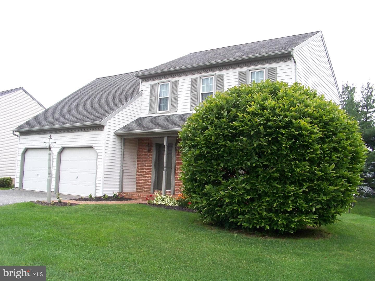 1830 Krystle Drive photo 2