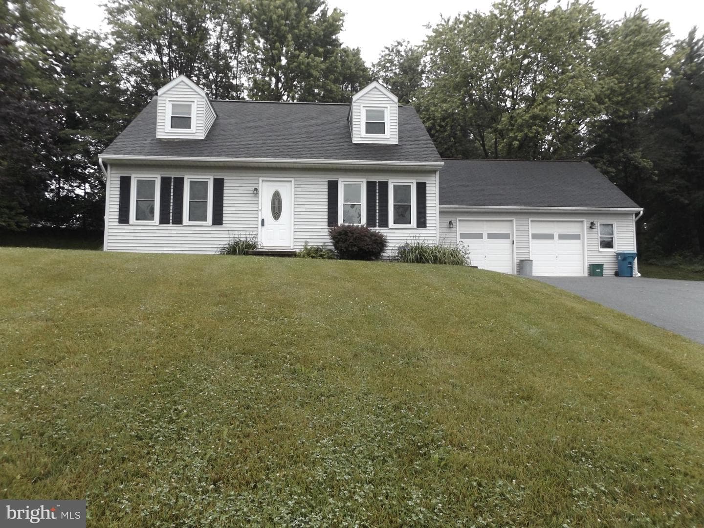 67 Angela Drive photo 2
