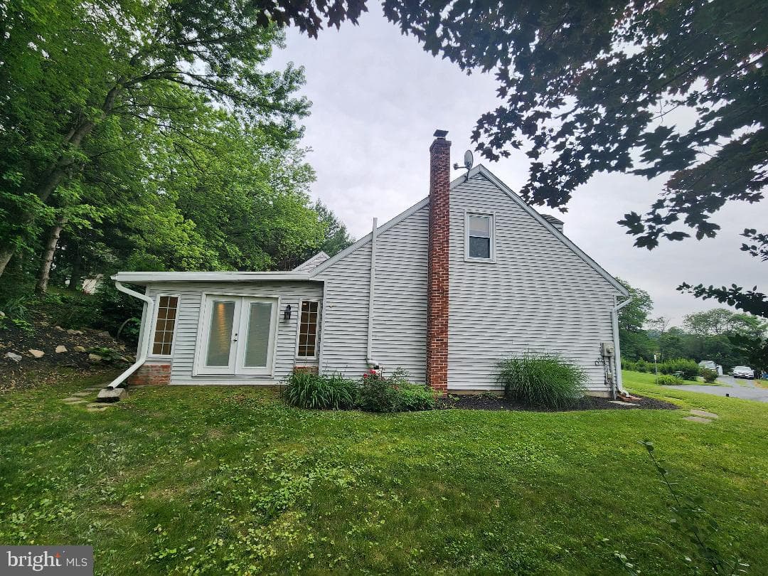 67 Angela Drive photo 5