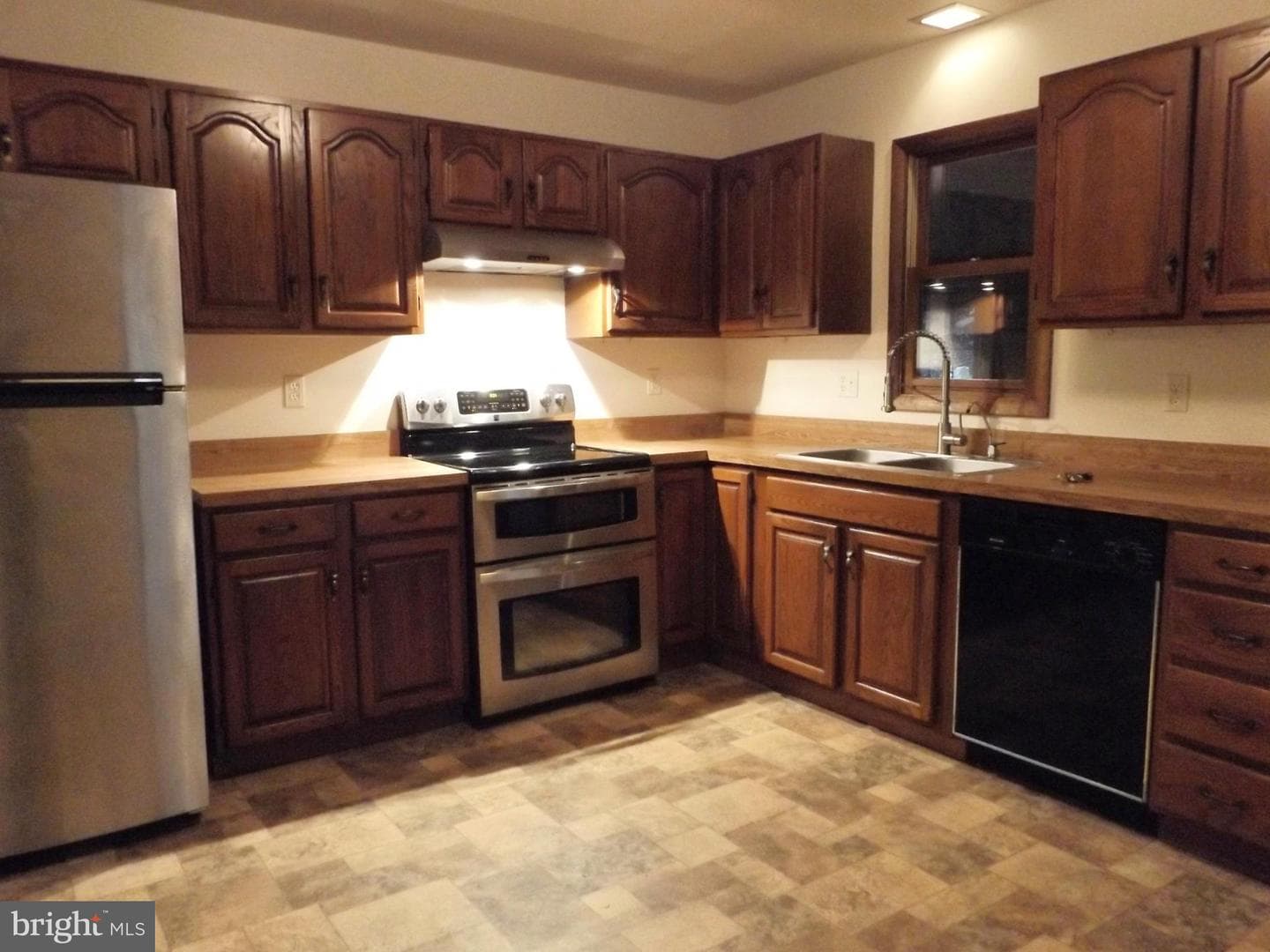 67 Angela Drive photo 7