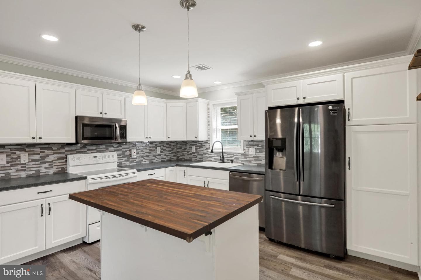 483 Crosswinds Drive photo 5