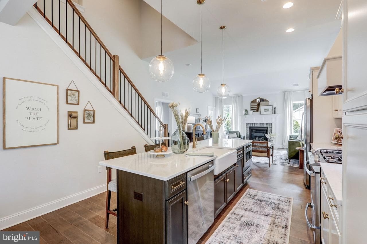 140 Village Drive photo 11