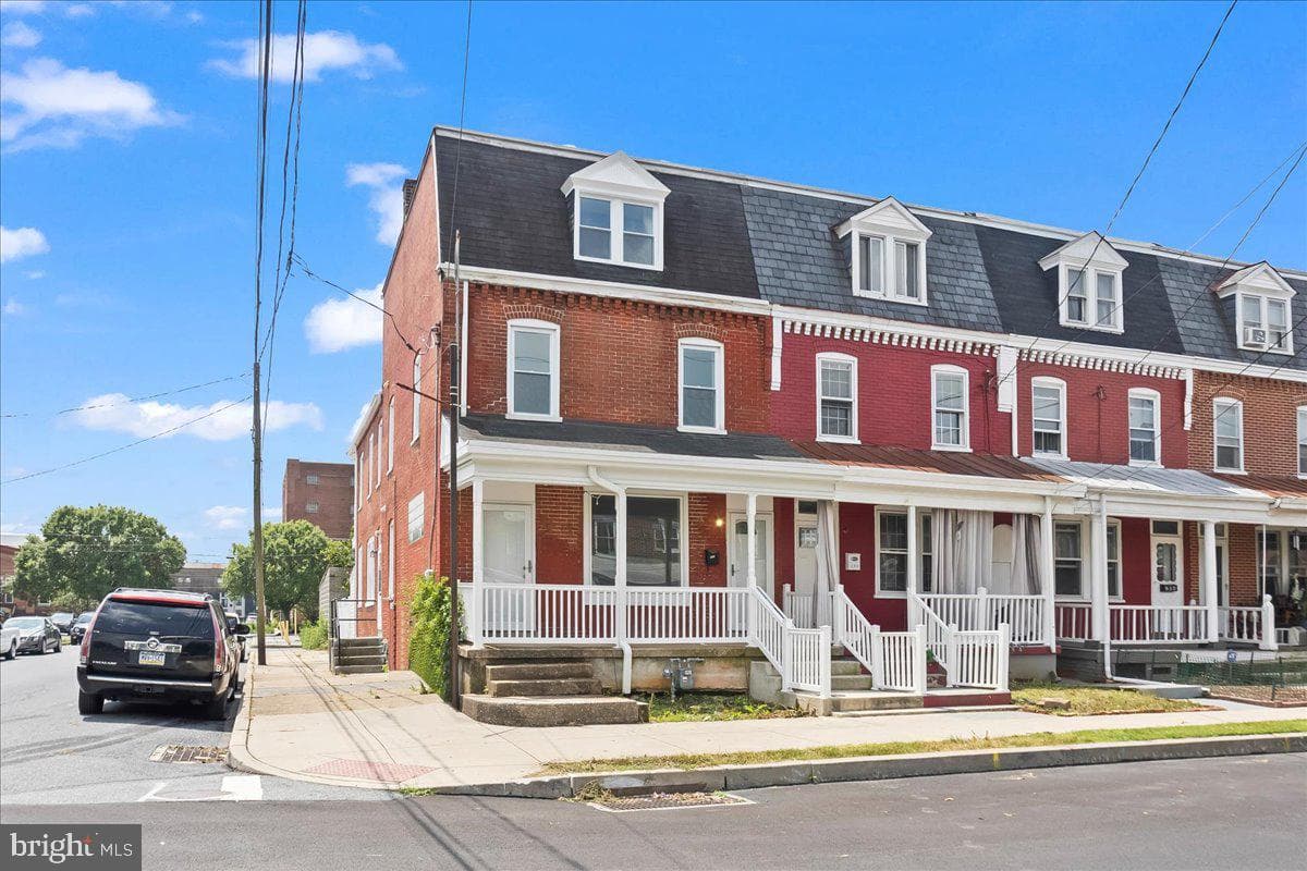200 Jackson Street photo 2
