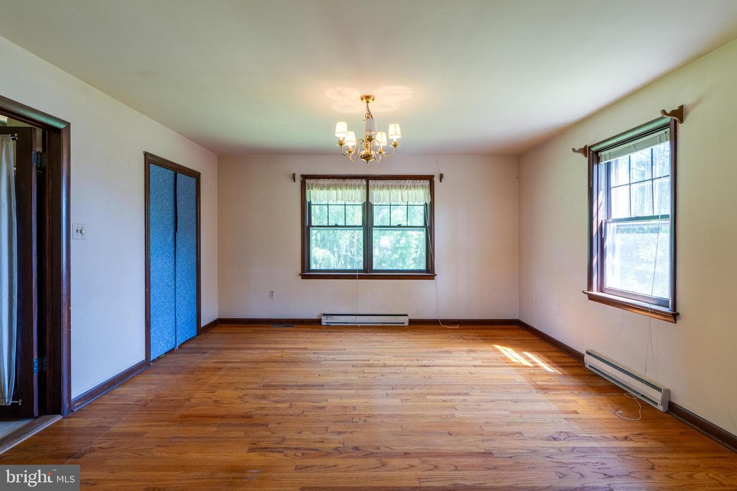 129 E Charlotte Street photo 10