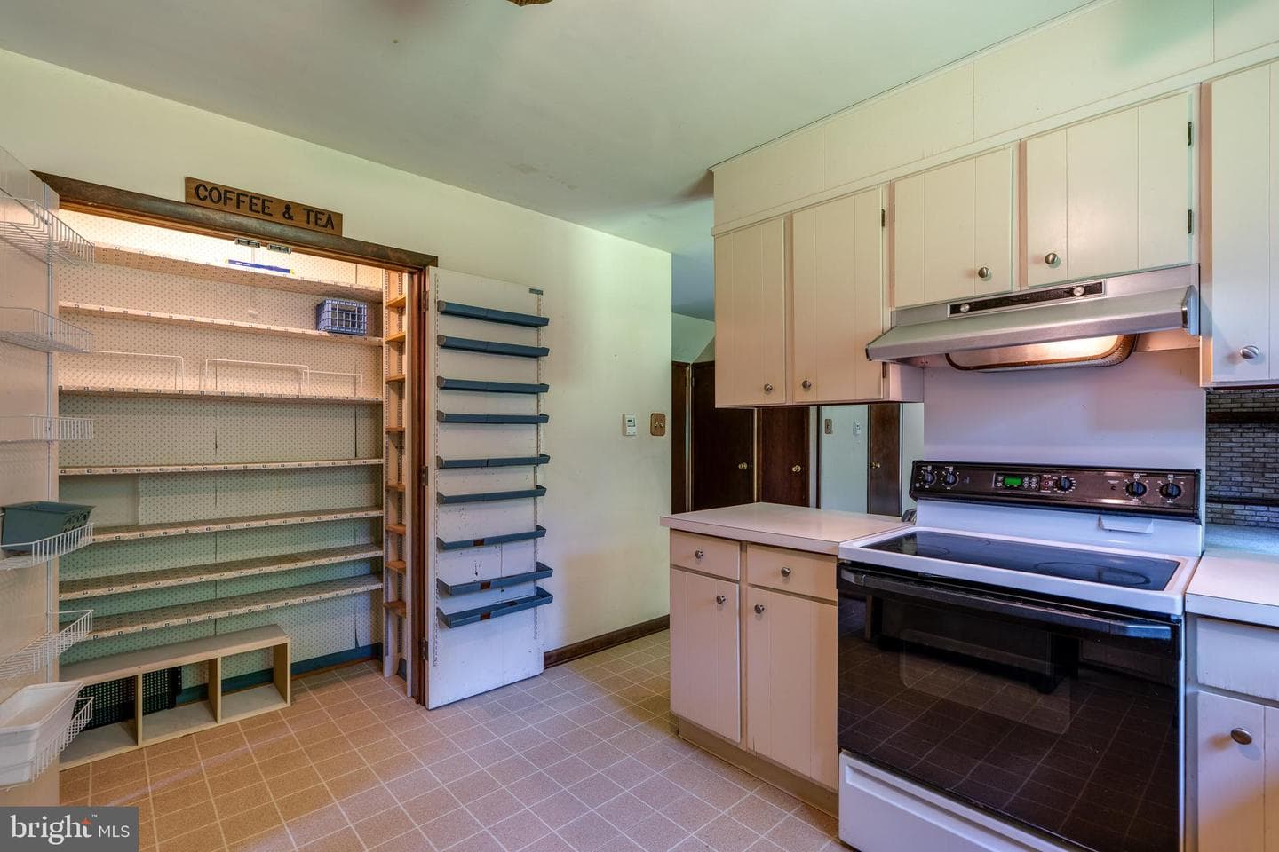 129 E Charlotte Street photo 14