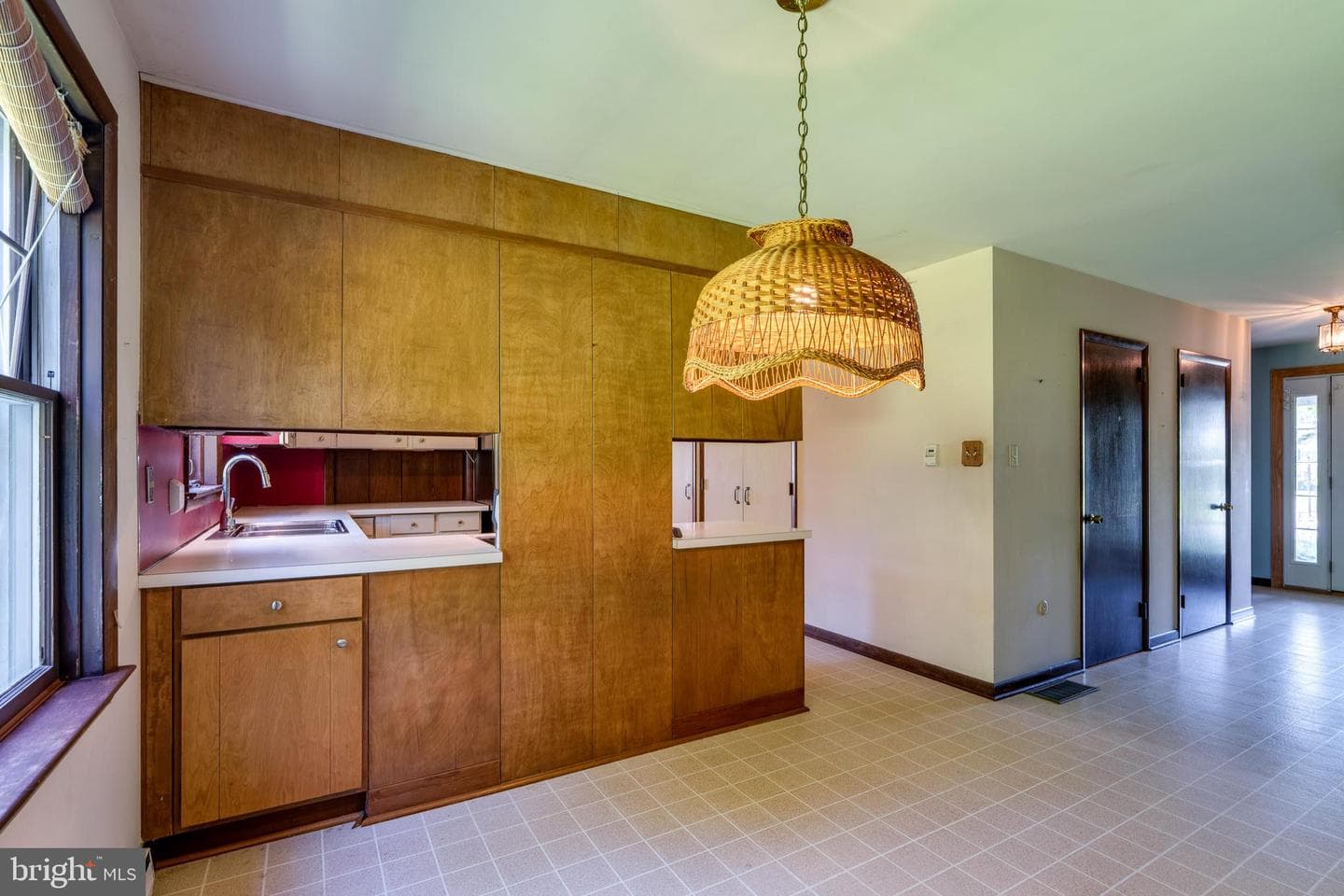 129 E Charlotte Street photo 16