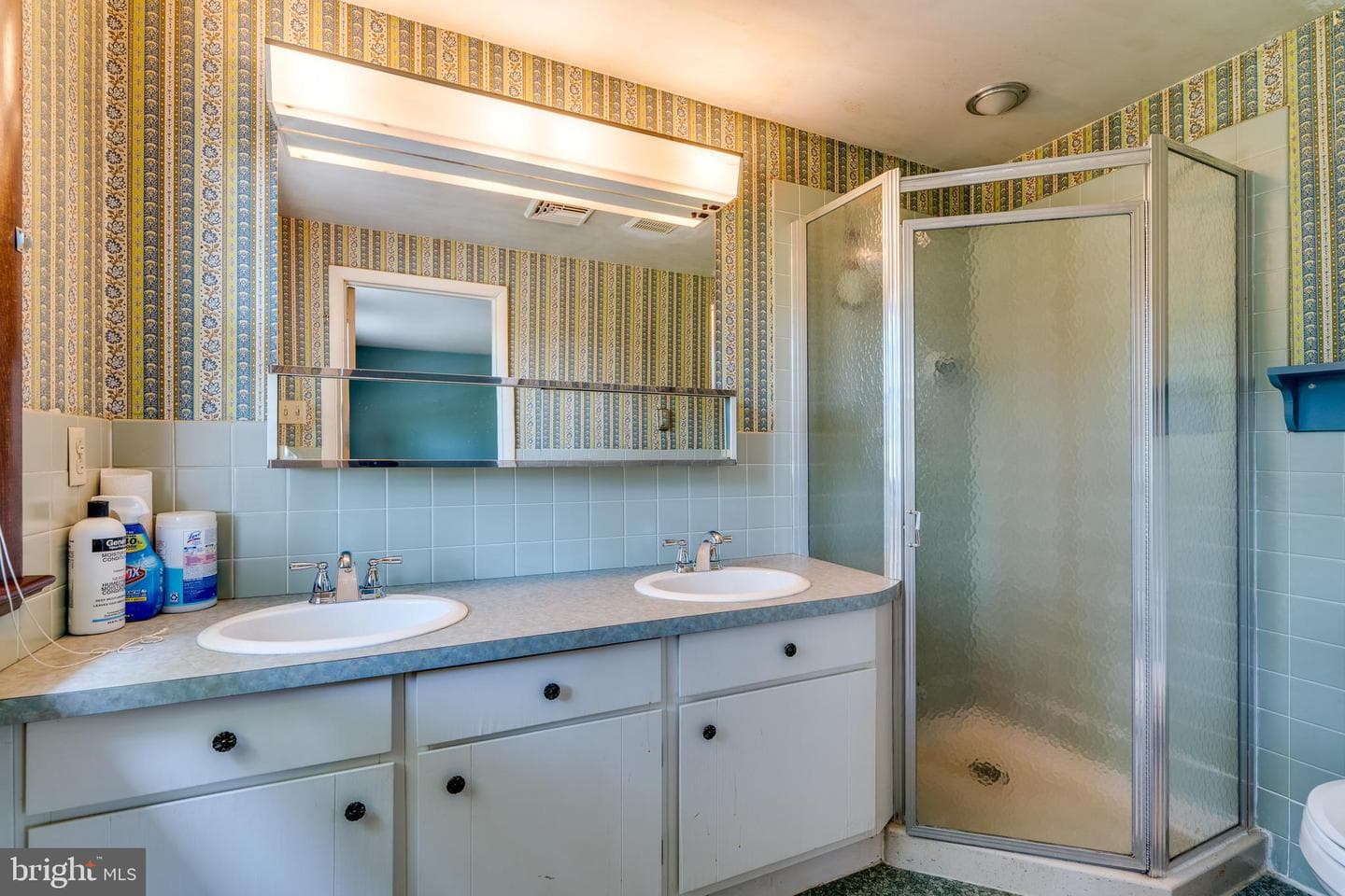 129 E Charlotte Street photo 22