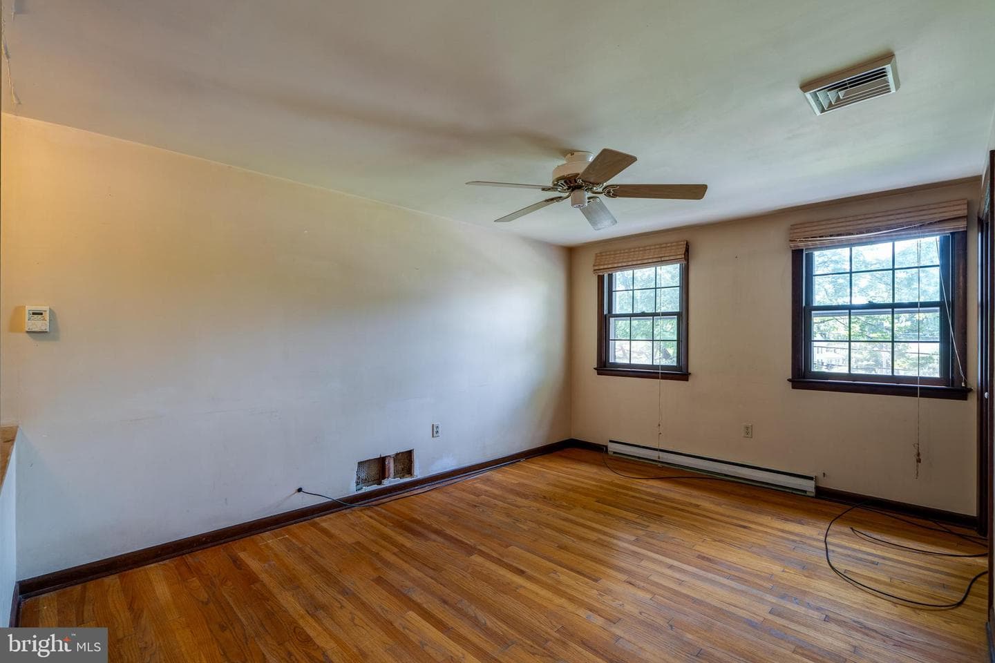 129 E Charlotte Street photo 26