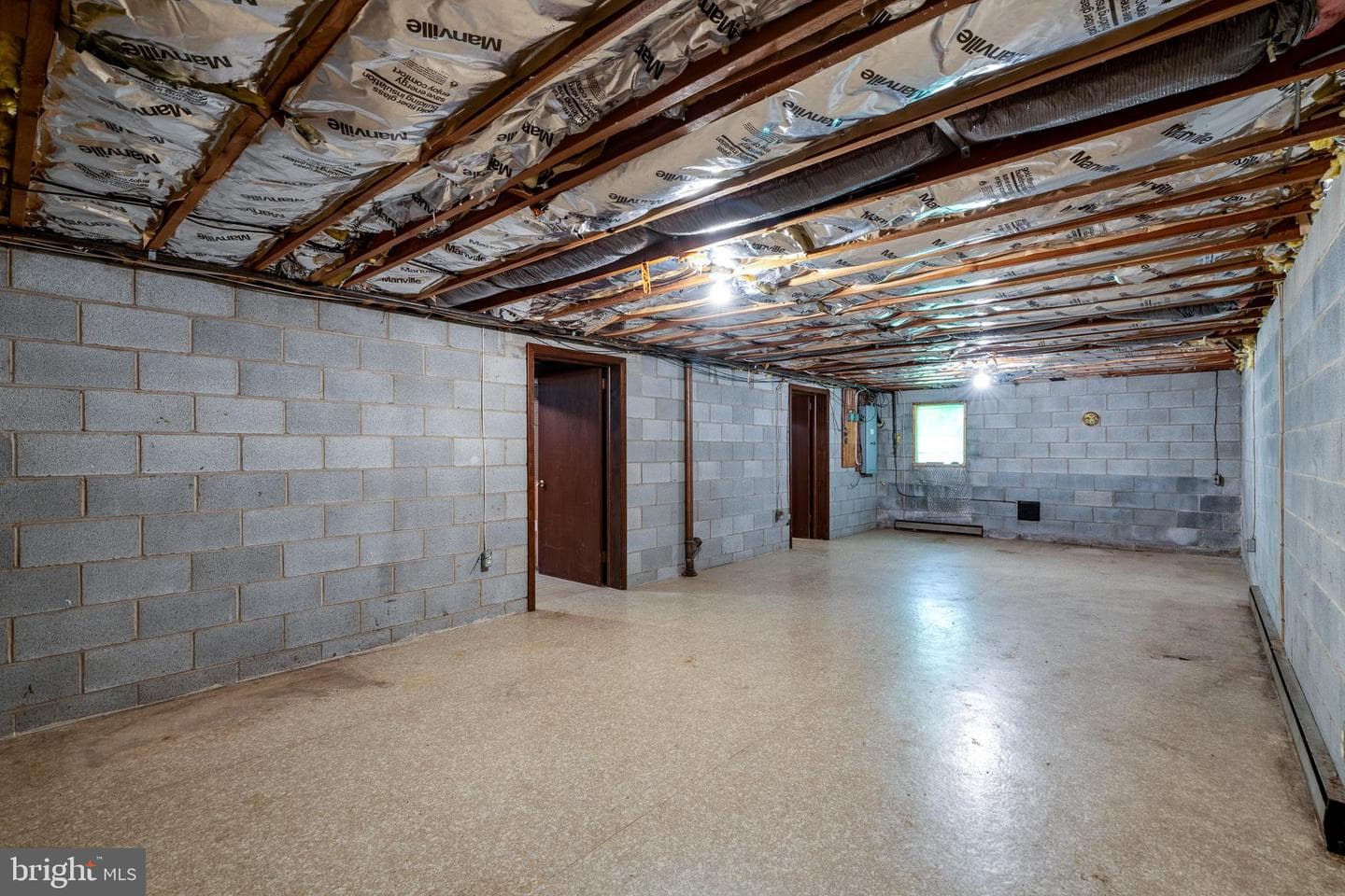 129 E Charlotte Street photo 38