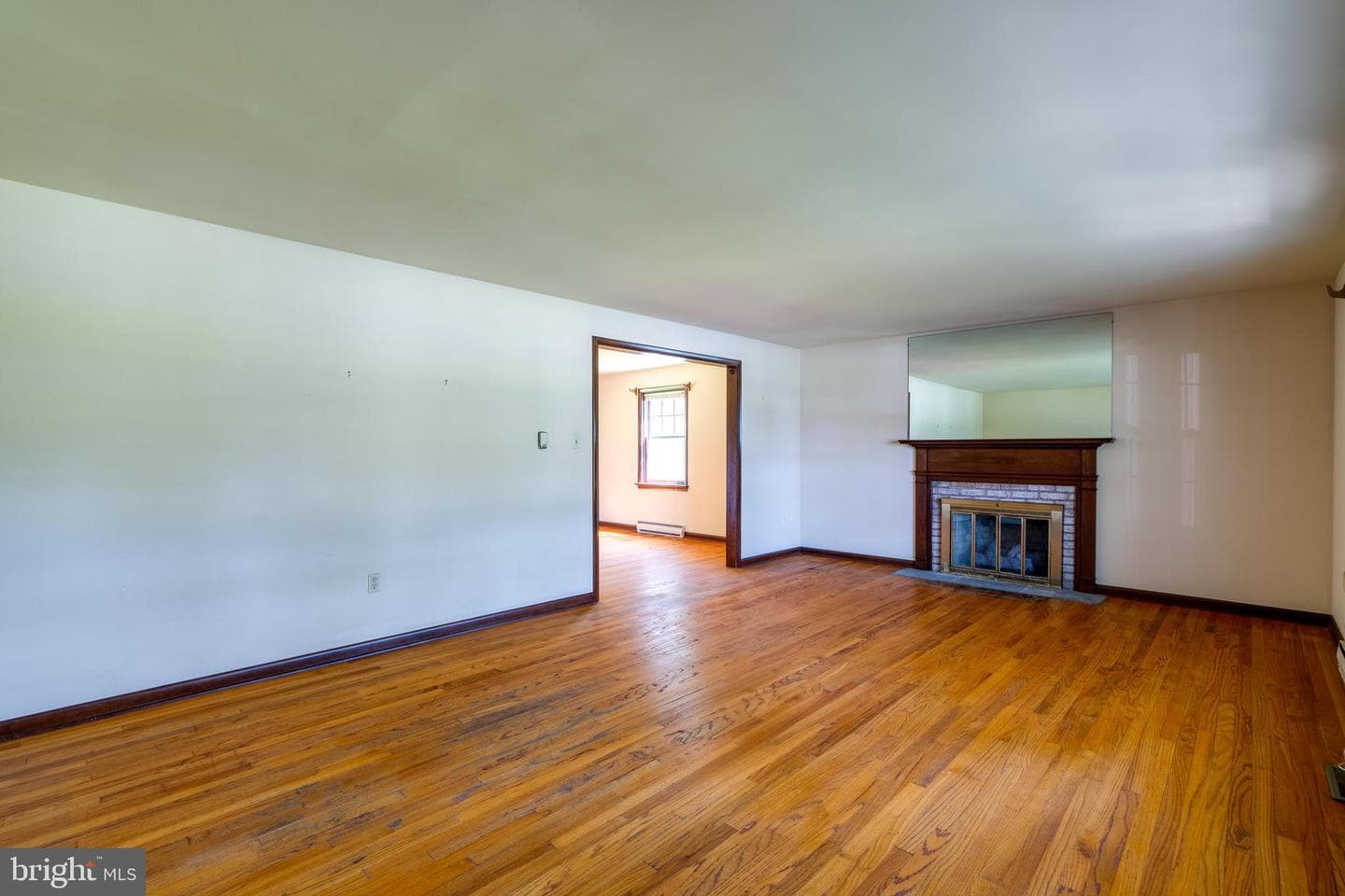 129 E Charlotte Street photo 7