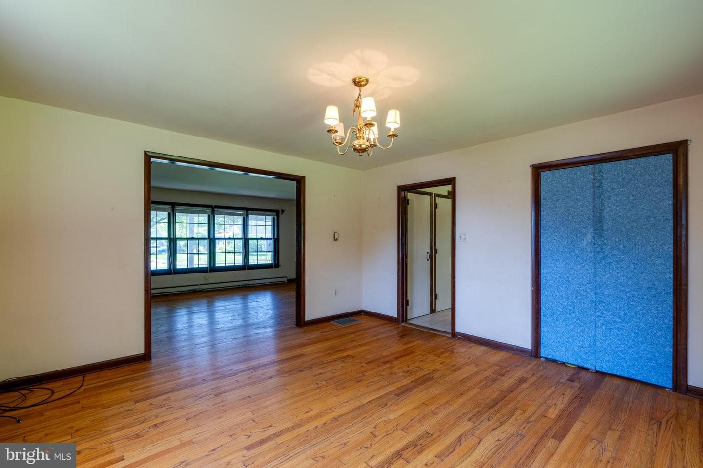 129 E Charlotte Street photo 9