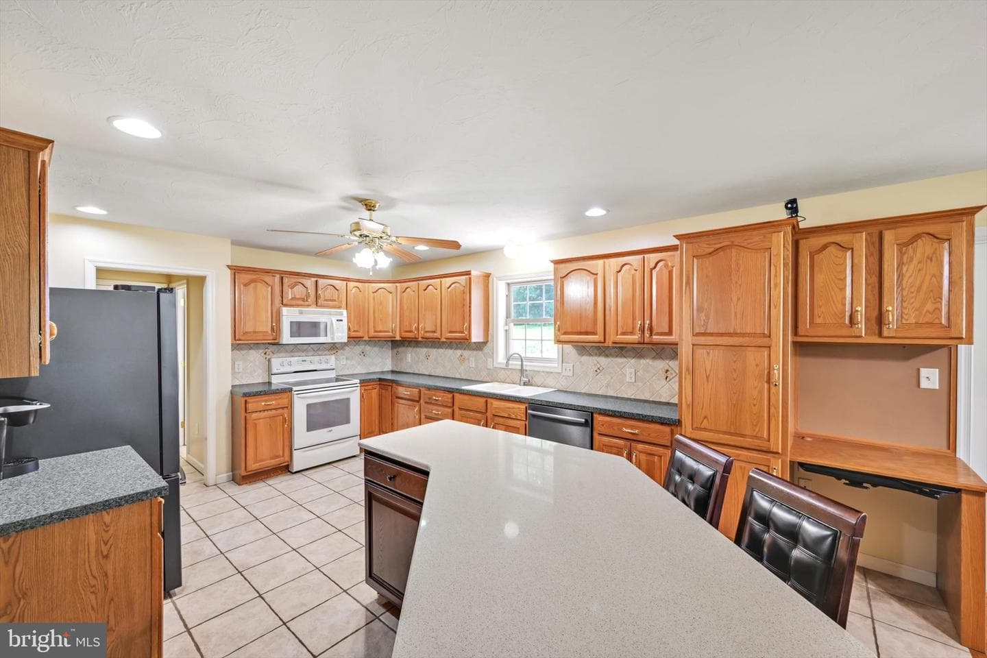 88 Ridge Avenue photo 13