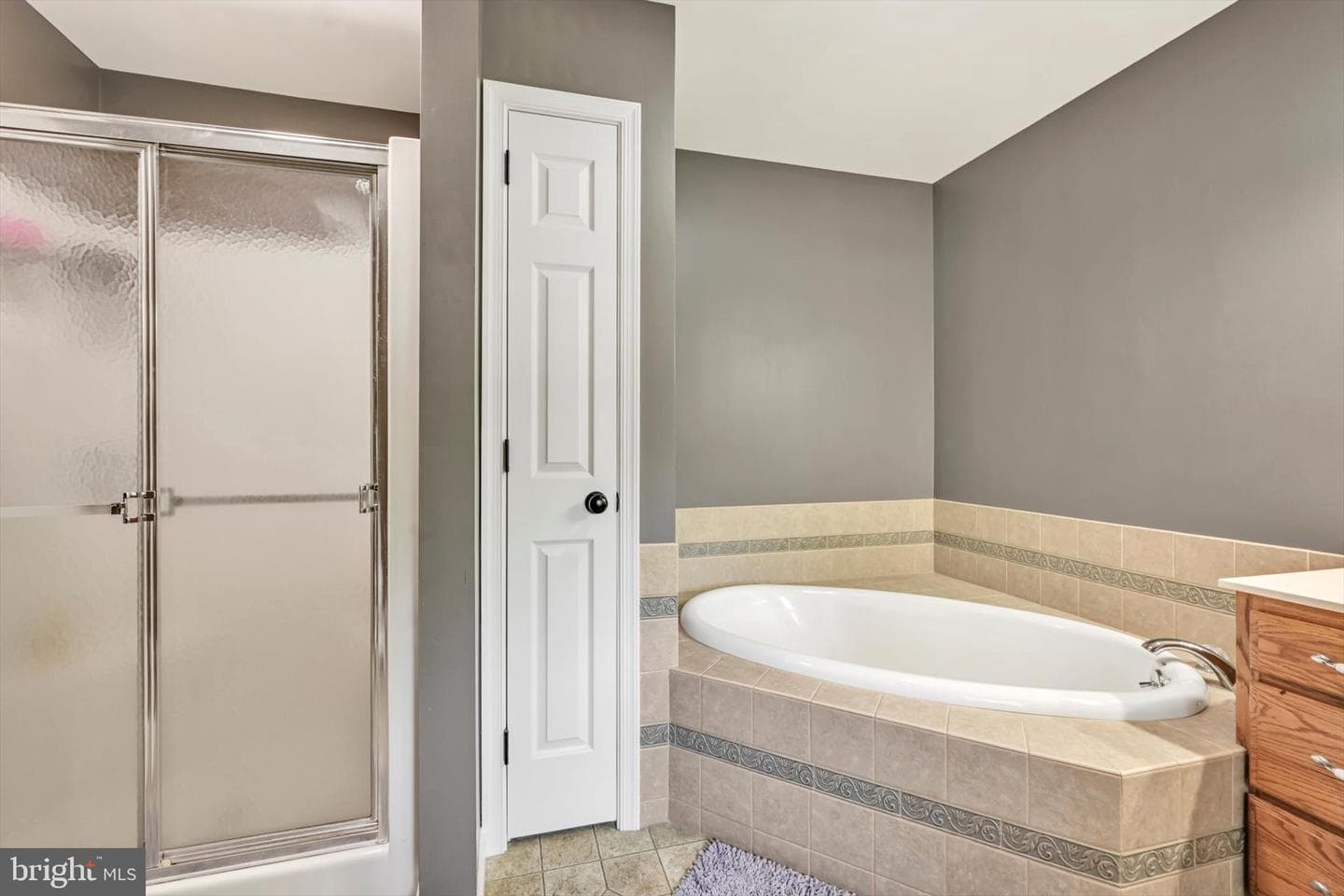 88 Ridge Avenue photo 23