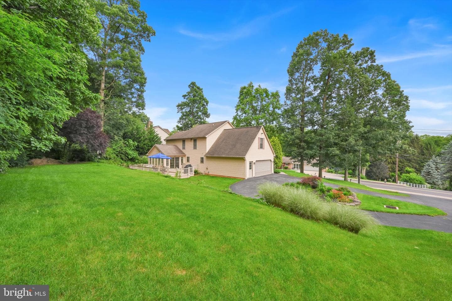 88 Ridge Avenue photo 35