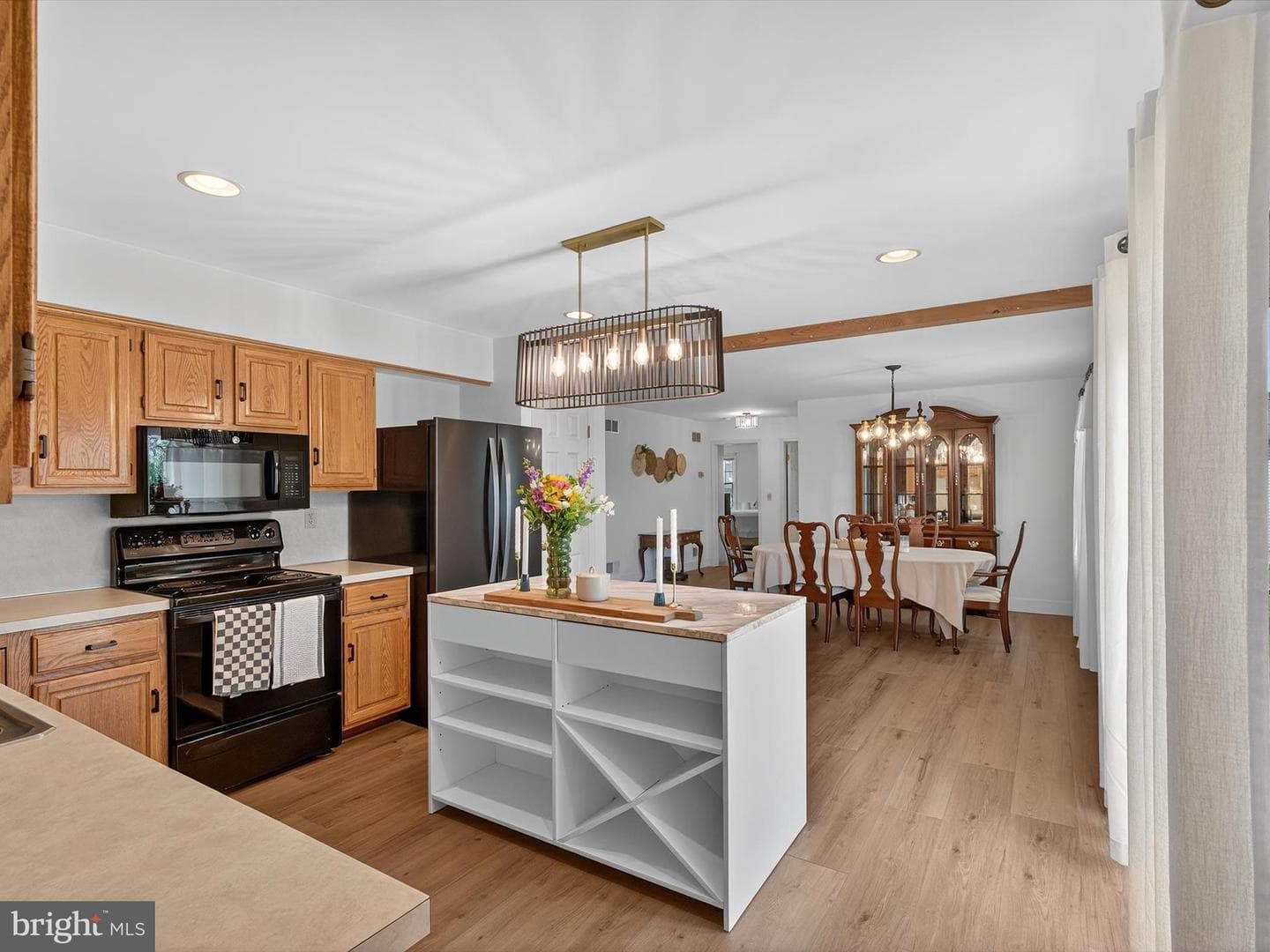 27 Diane Avenue photo 12