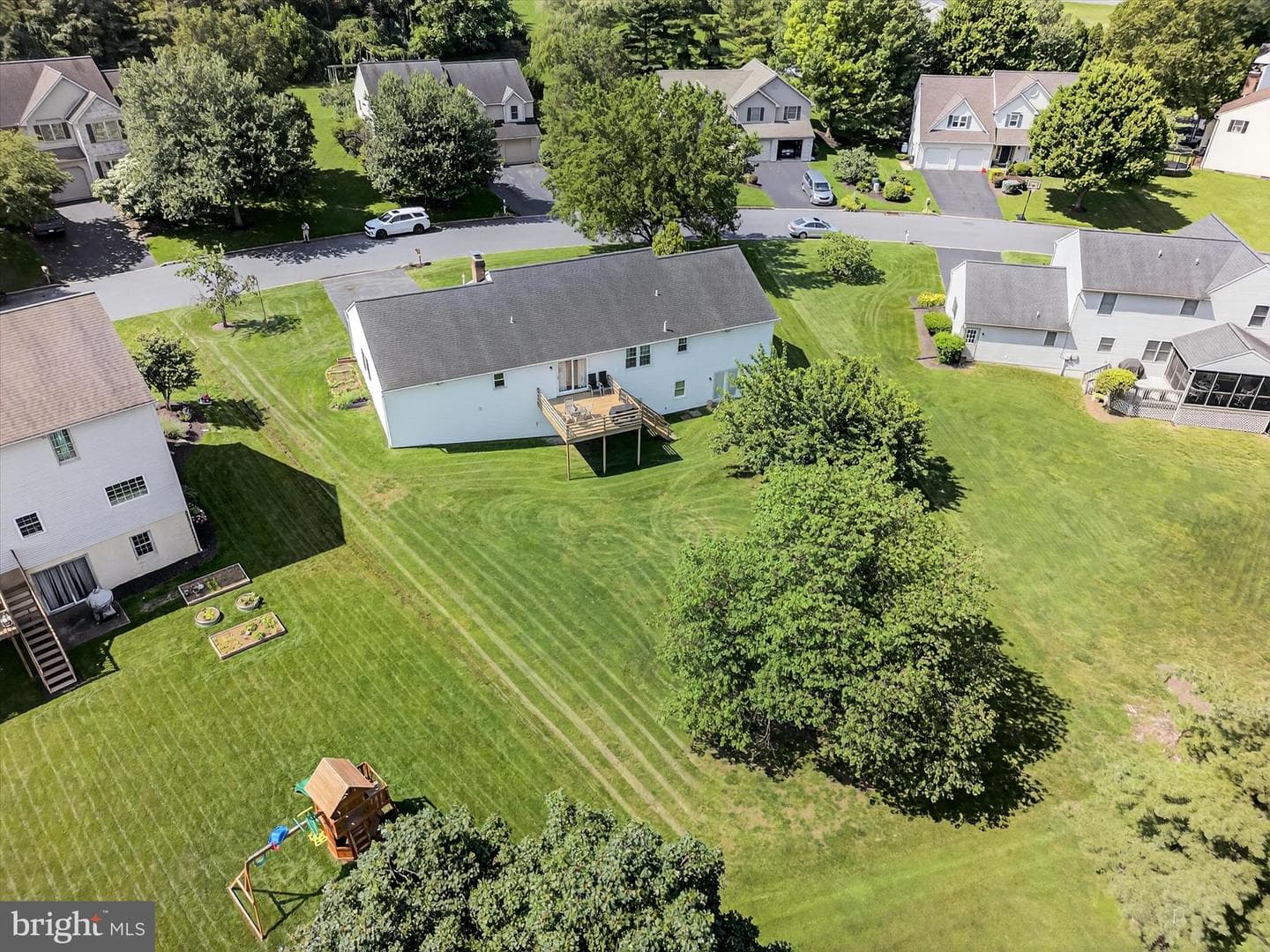 27 Diane Avenue photo 27