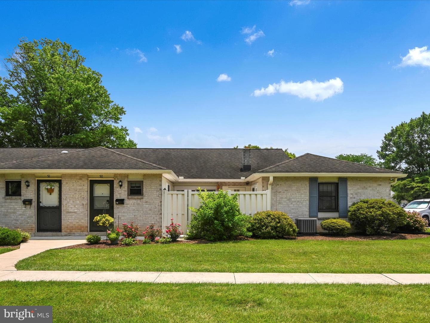 50 Valleybrook Drive photo 1