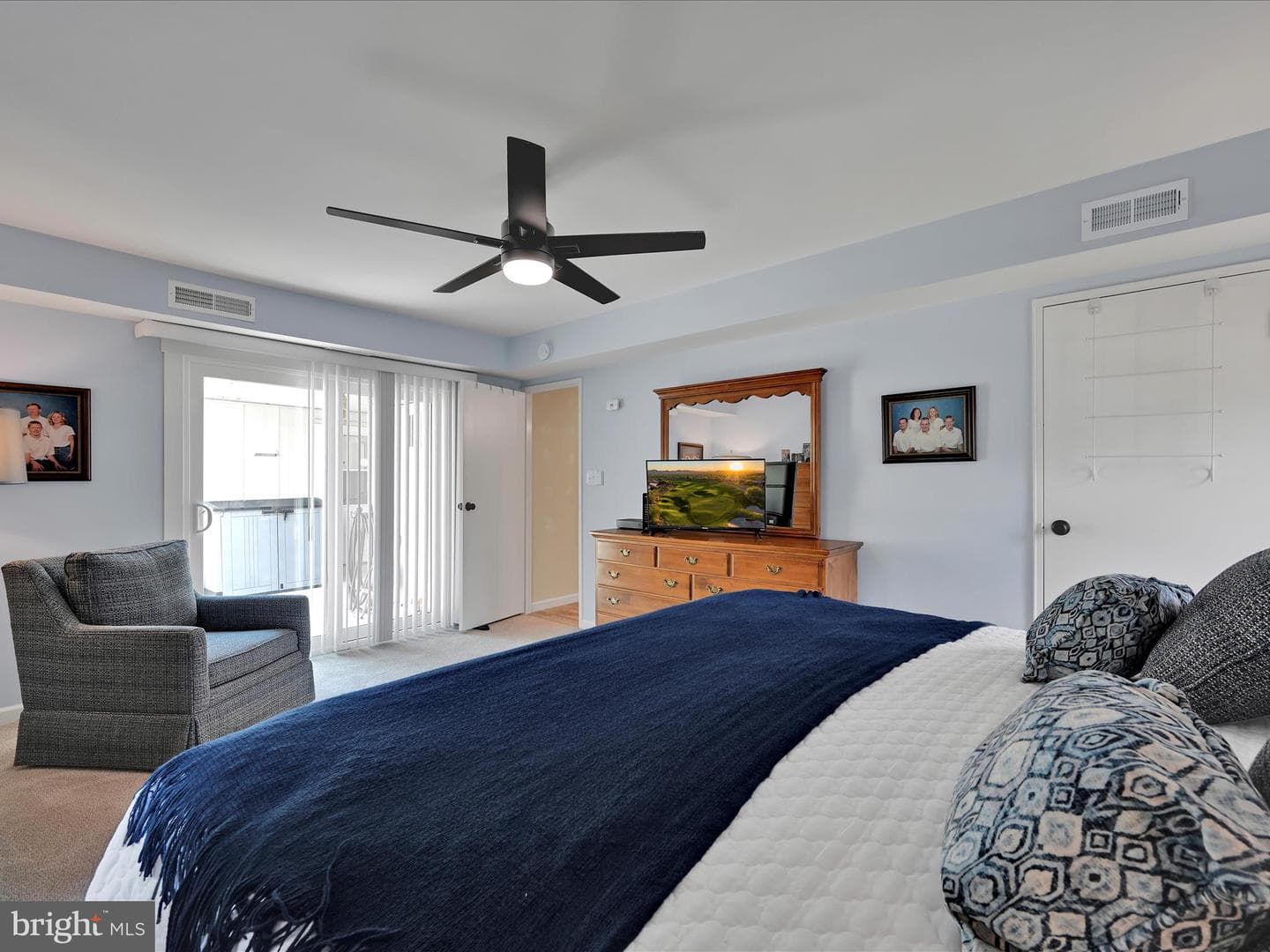 50 Valleybrook Drive photo 18