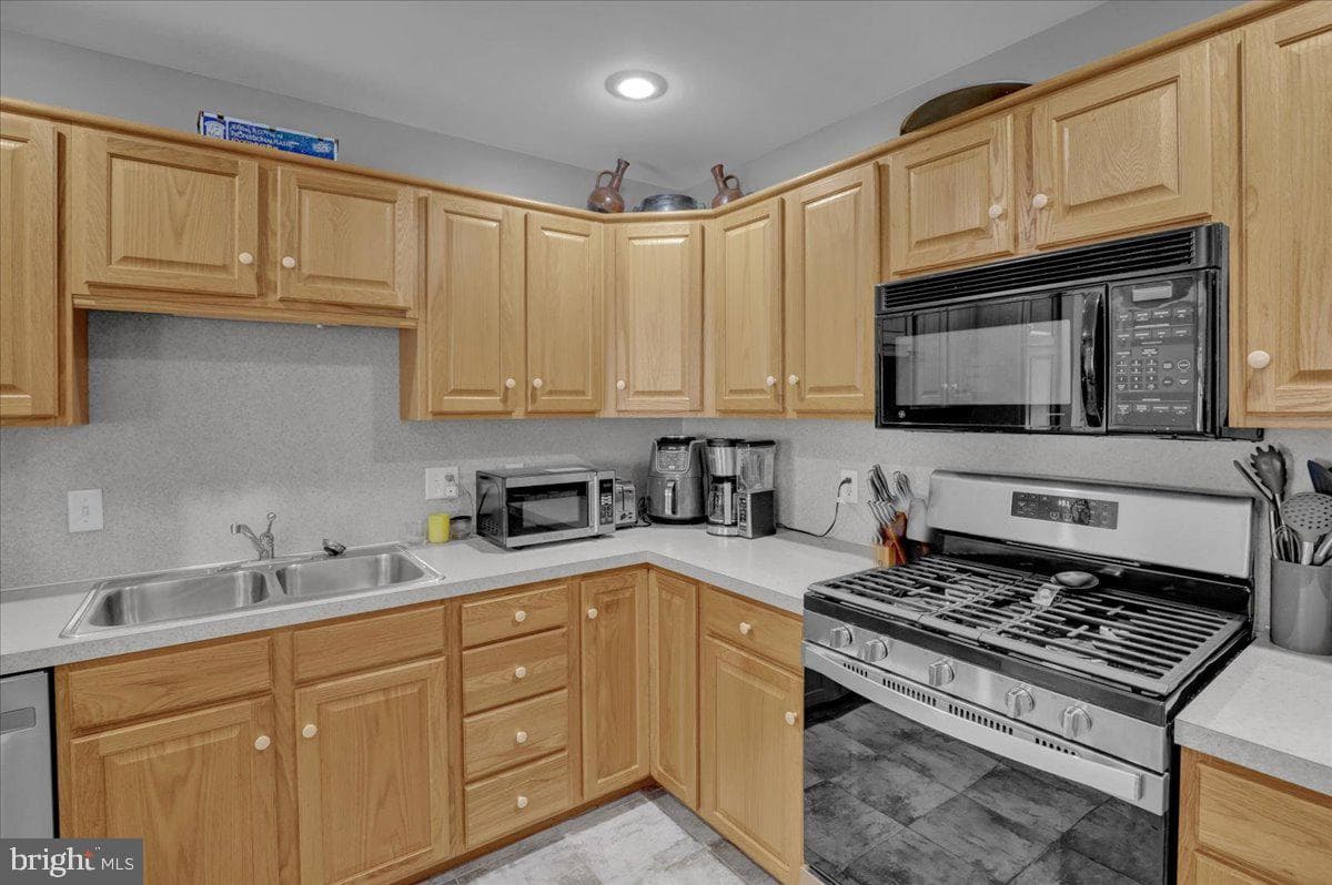 8 Spring Hill Lane photo 8
