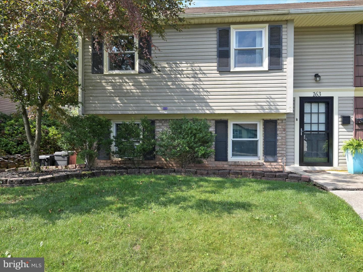 163 Irene Avenue photo 2