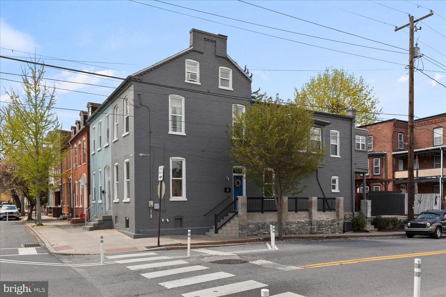 8 N Marshall Street