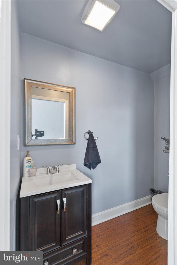 8 N Marshall Street photo 11