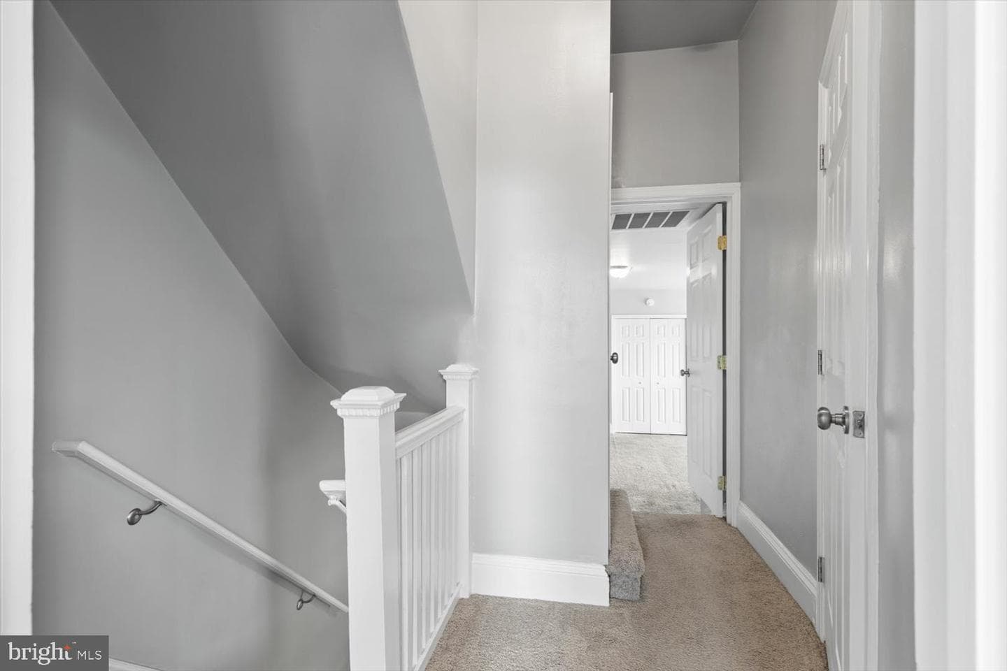 8 N Marshall Street photo 17