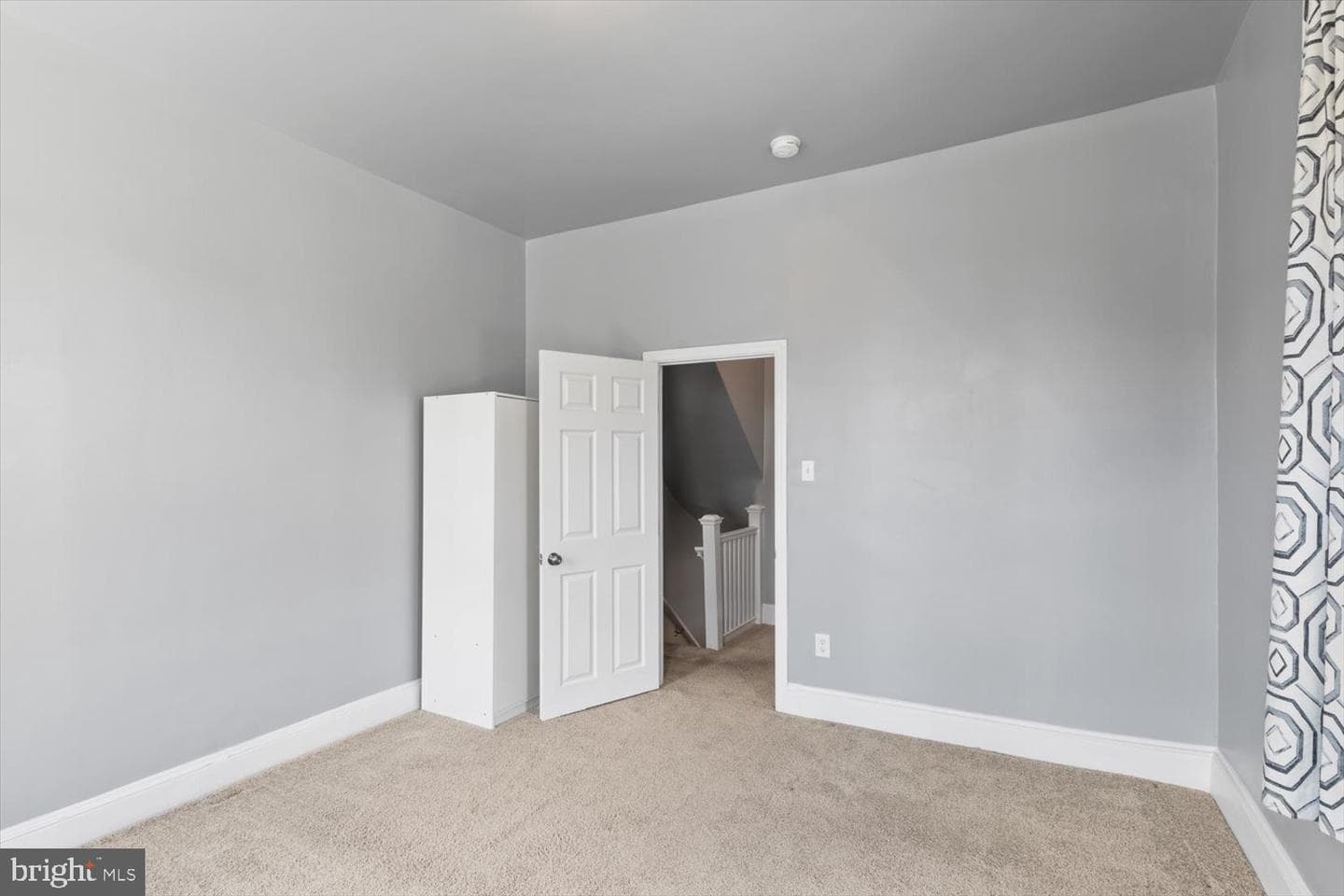 8 N Marshall Street photo 20