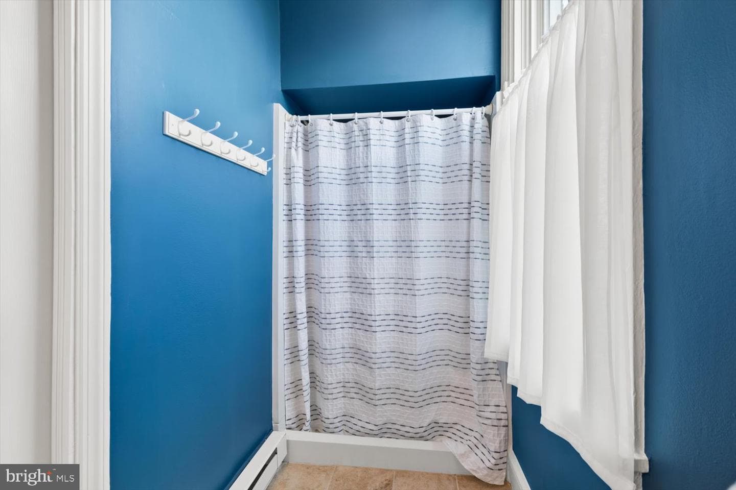 8 N Marshall Street photo 23