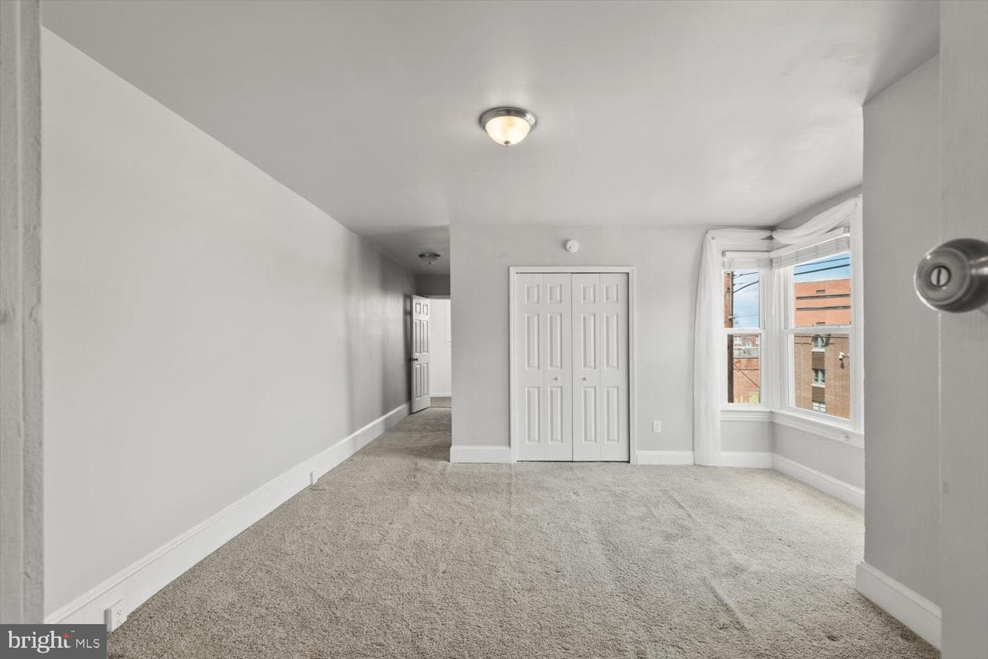 8 N Marshall Street photo 24