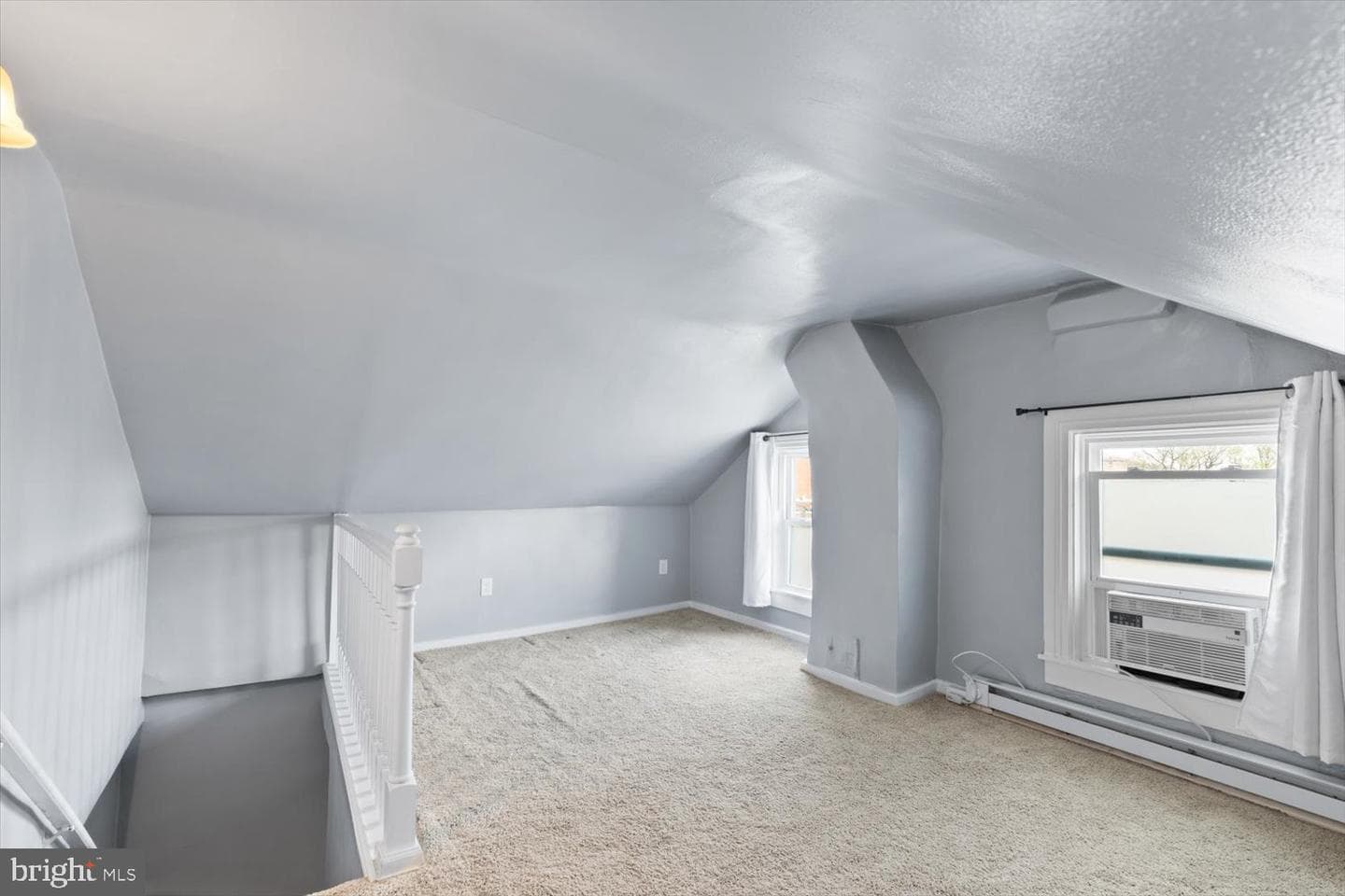 8 N Marshall Street photo 32