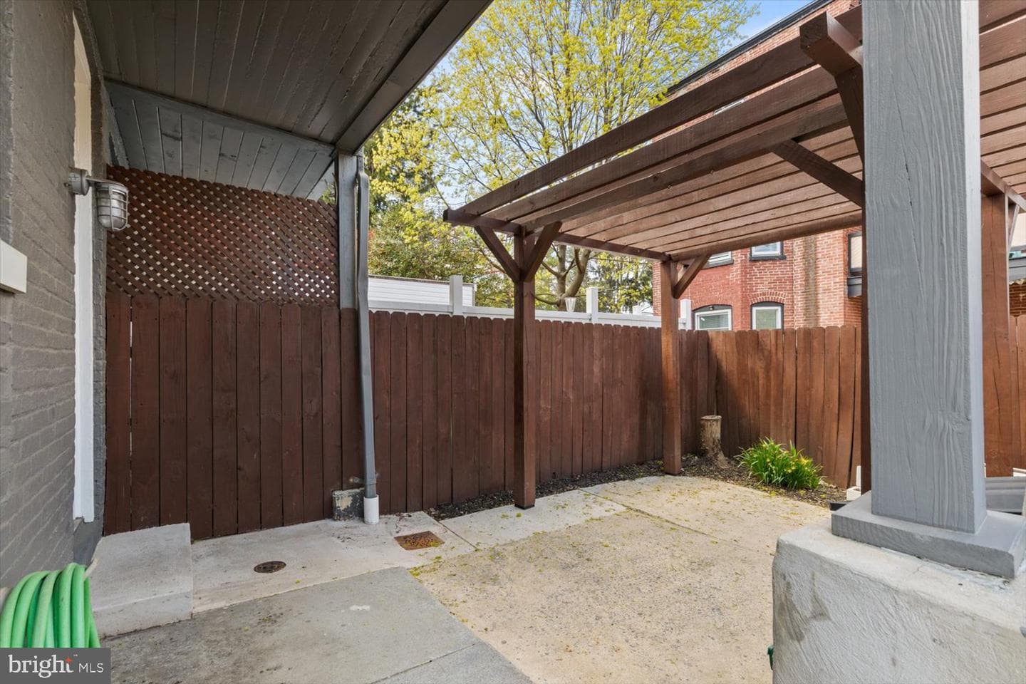 8 N Marshall Street photo 38