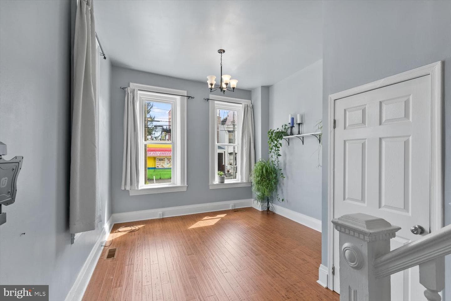 8 N Marshall Street photo 6