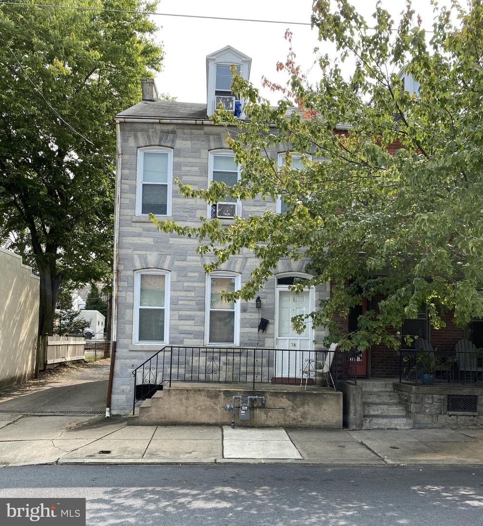 38 E New Street