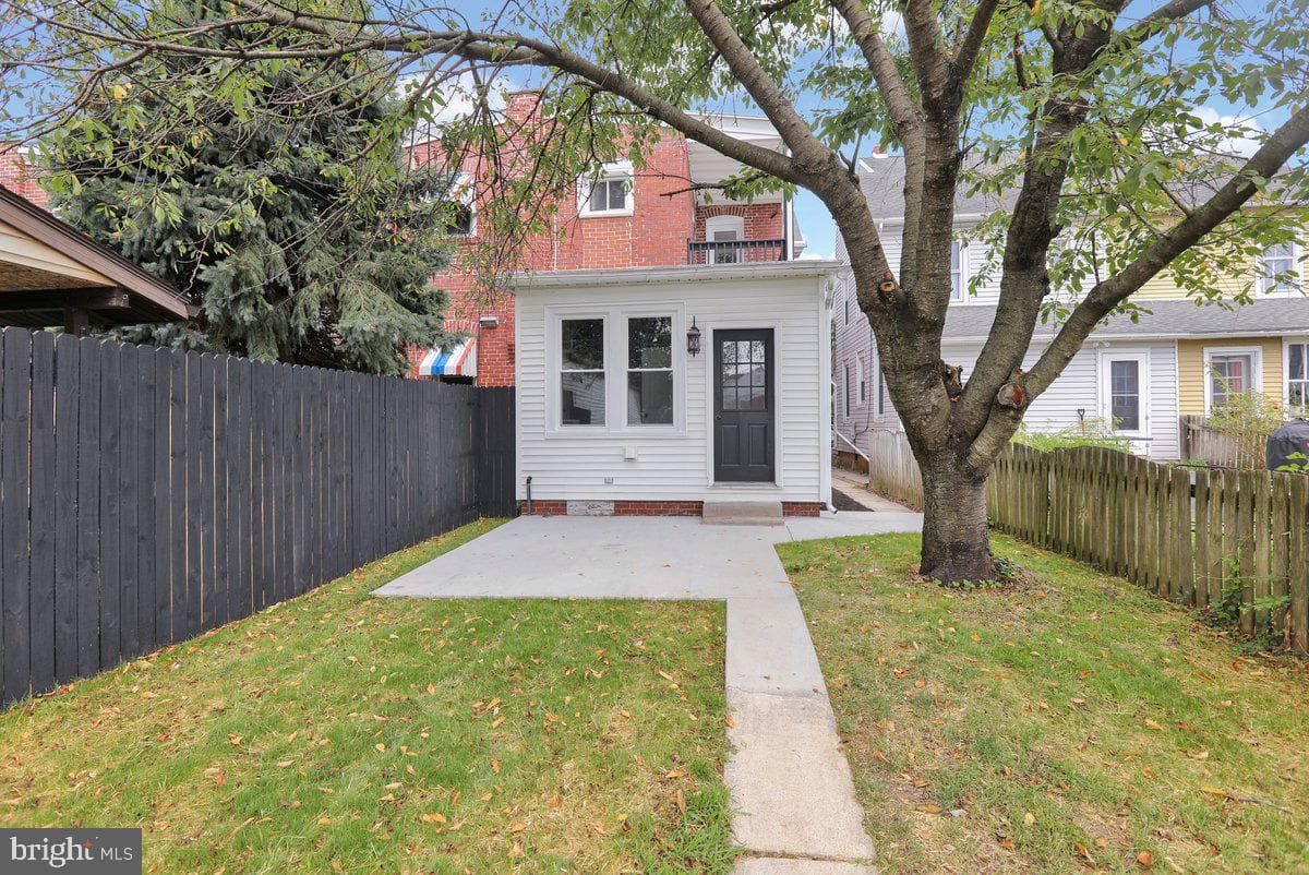 424 Walnut Street photo 29