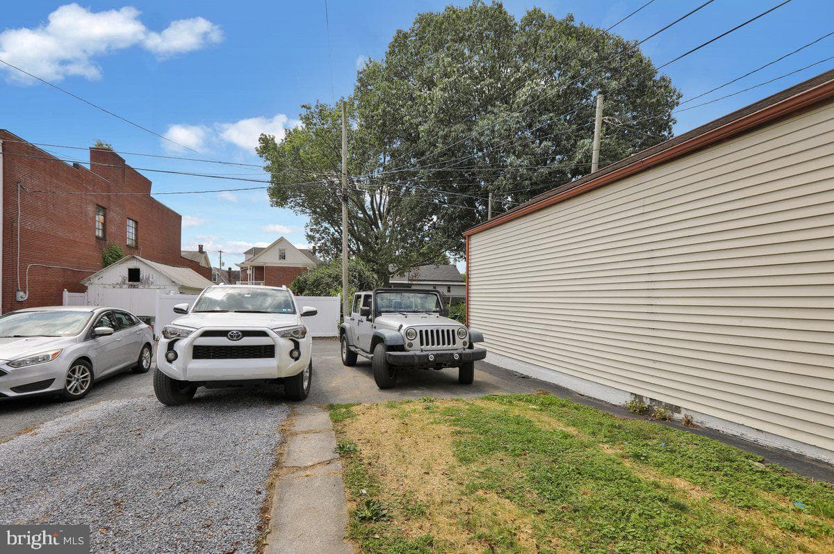 424 Walnut Street photo 30
