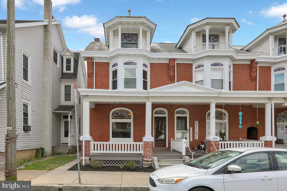 424 Walnut Street photo 4